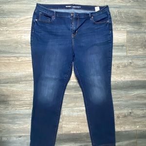 Old Navy Mid-Rise Curvy Jeans